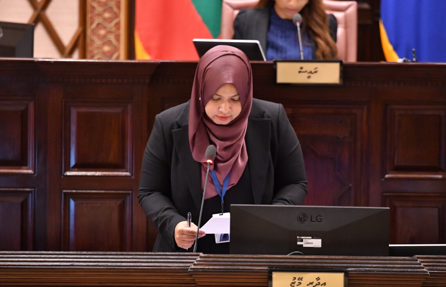 މަޖިލީހުގެ އަމީންއާންމު ފާތިމަތު ނިއުޝާ. -ފޮޓޯ: މަޖިލީހުގެ އިދާރާ