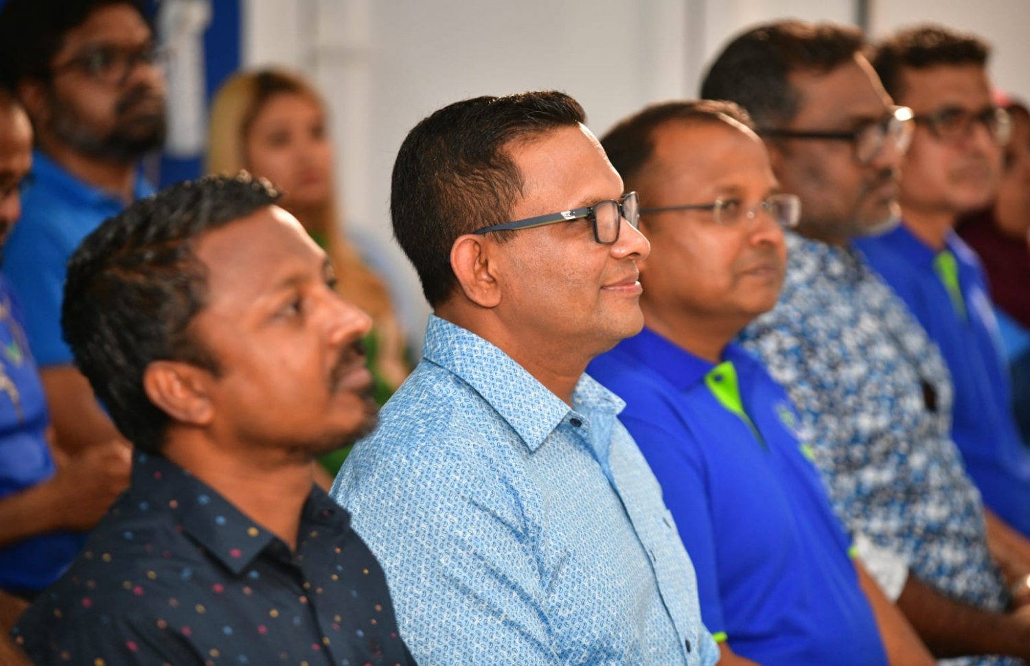 އެމްއެންޕީގެ ޖަގަހަ ޖަލްސާގައި އެ ޕާޓީގެ ރައީސް އަދި ދަނގެތީ ދާއިރާގެ މެމްބަރު މުހައްމަދު ނާޒިމް އާއި ޕާޓީގެ އެހެން އިސްވެރިން ބައިވެރިވެވަޑައިގަންނަވަނީ.-- ފޮޓޯ: އެމްއެންޕީ