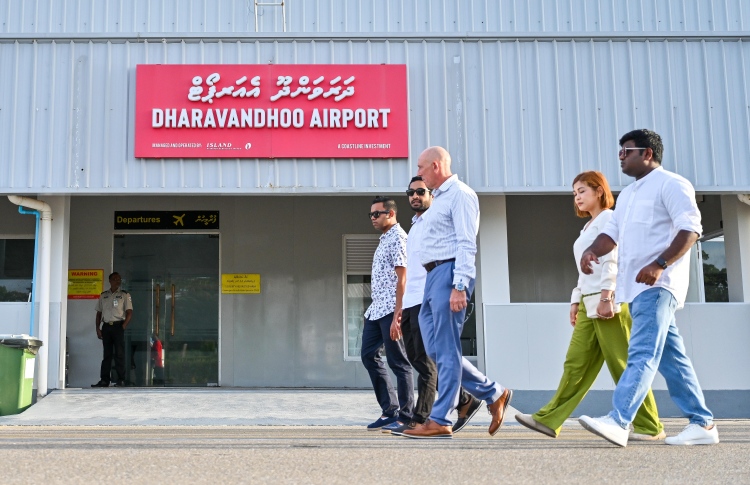 Dharavandhoo Airport mi mahu Island Aviation aa havaalu kuranee