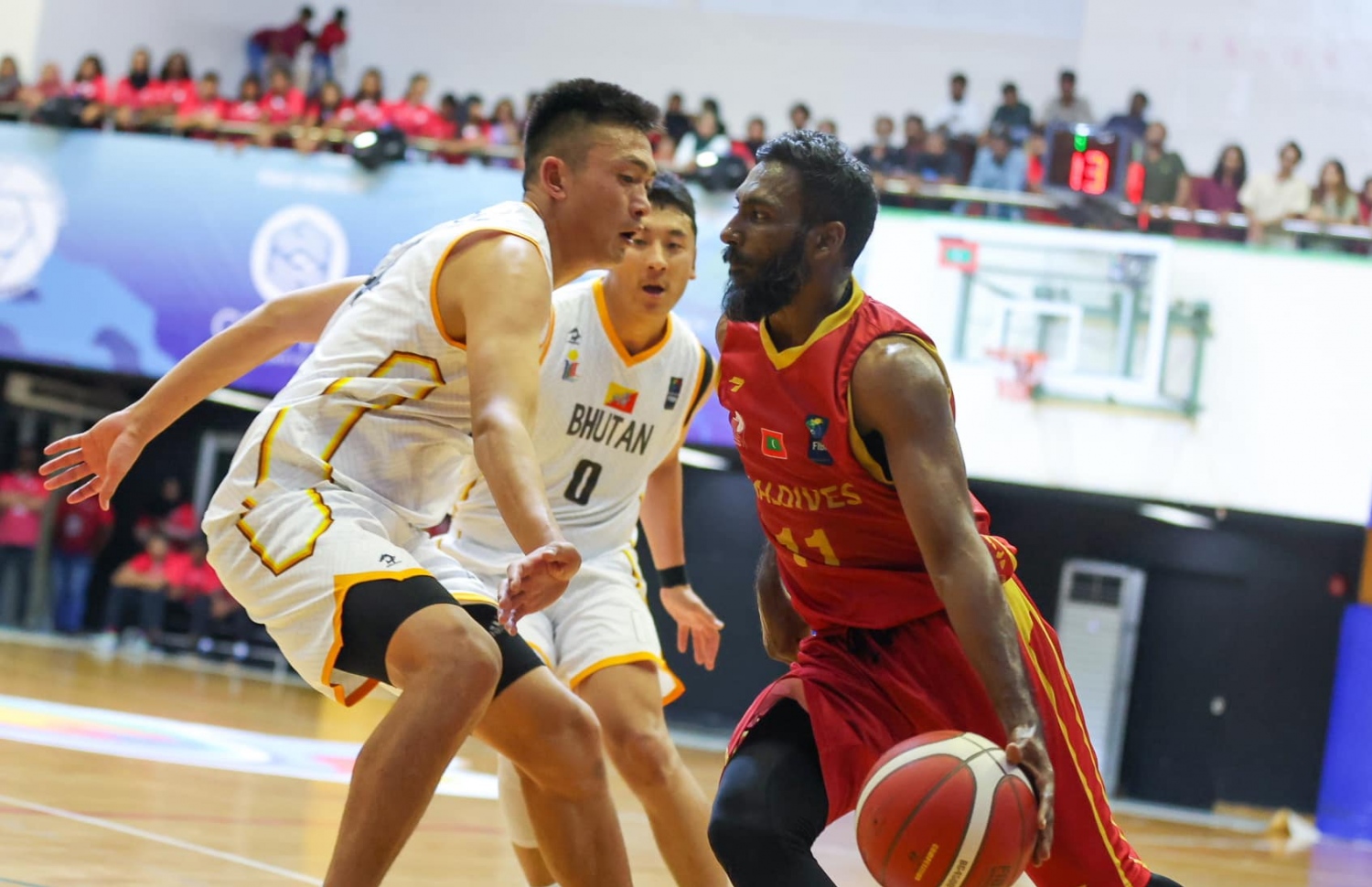 ރާއްޖެ އާއި ބޫޓާން މިރޭ ކުޅުނު މެޗުގެ ތެރެއިން --- ފޮޓޯ: ޔޫތު މިނިސްޓްރީ