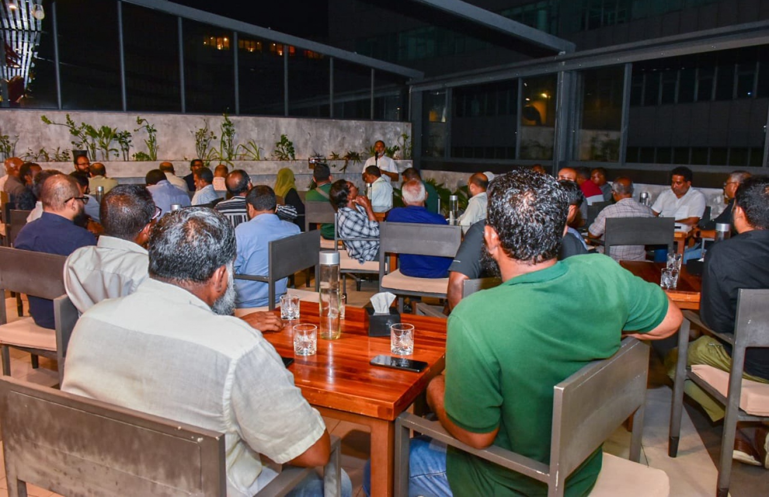 ރައީސް އިބްރާހިމް މުހައްމަދު ސޯލިހުގެ ކެމްޕެއިނަށް ތައްޔާރުވުމުގެ ގޮތުން އަދާލަތު ޕާޓީން ބޭއްވި ހަފުލާ.-- ފޮޓޯ: އަދާލަތު ޕާޓީ