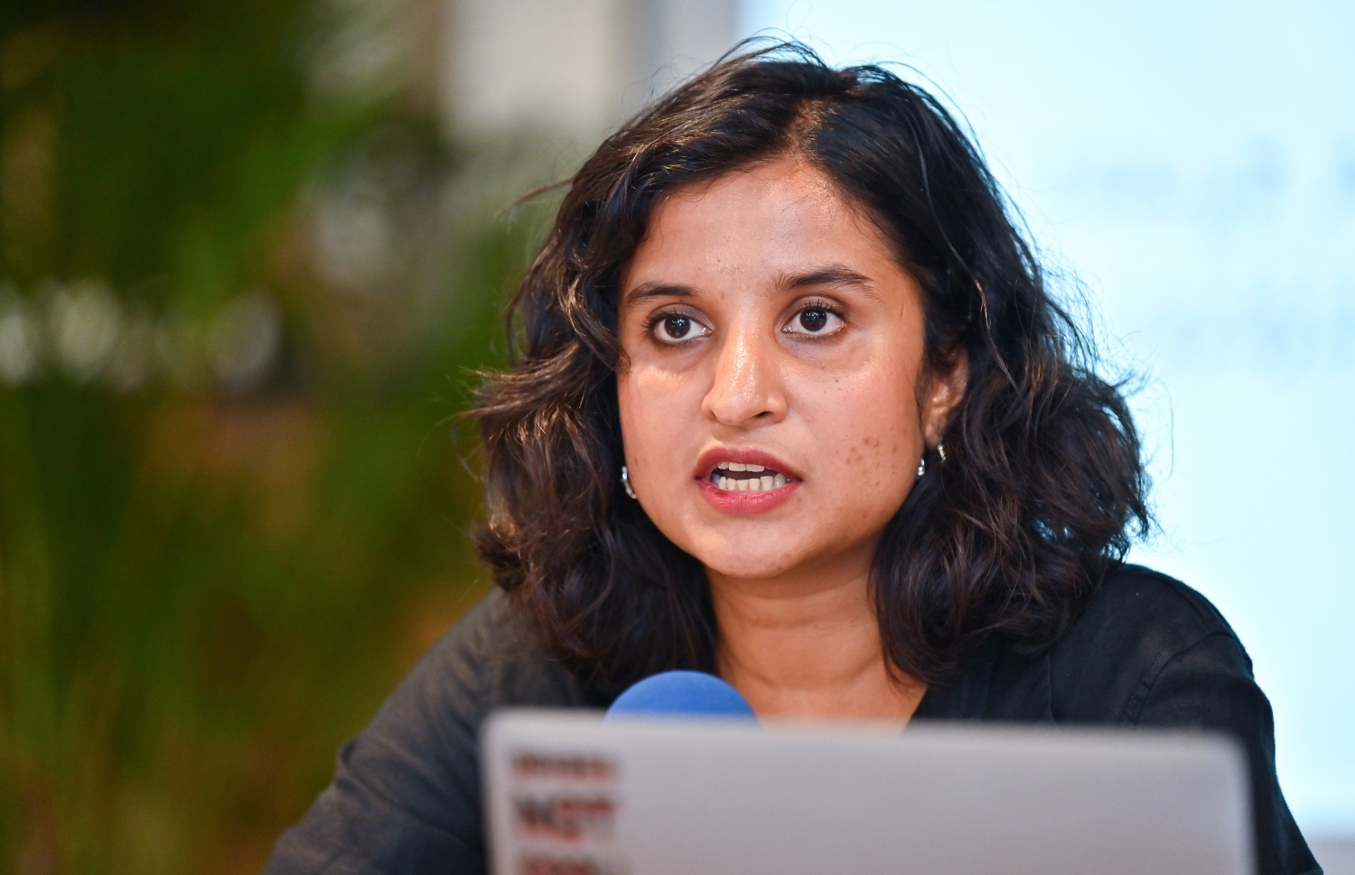 ޓްރާންޕޭރެންސީ މޯލްޑިވްސްގެ ސަރާ ނަސީމް: މުއައްސަސާތަކަށް ރައްޔިތުންގެ އިތުބާރު ނެތް ކަމަށް ވިދާޅުވި - ފޮޓޯ: މިހާރު