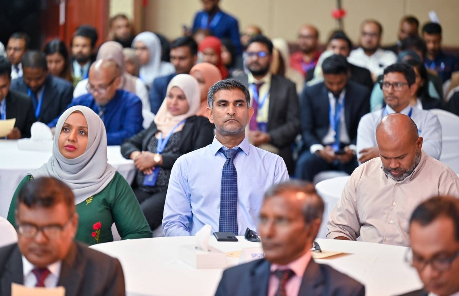 އައިސީއެސްއާރުއައި ކޮންފަރެންސްގެ ބައެއް ބައިވެރިން. -- ފޮޓޯ: ފަޔާޒް މޫސާ | މިހާރު