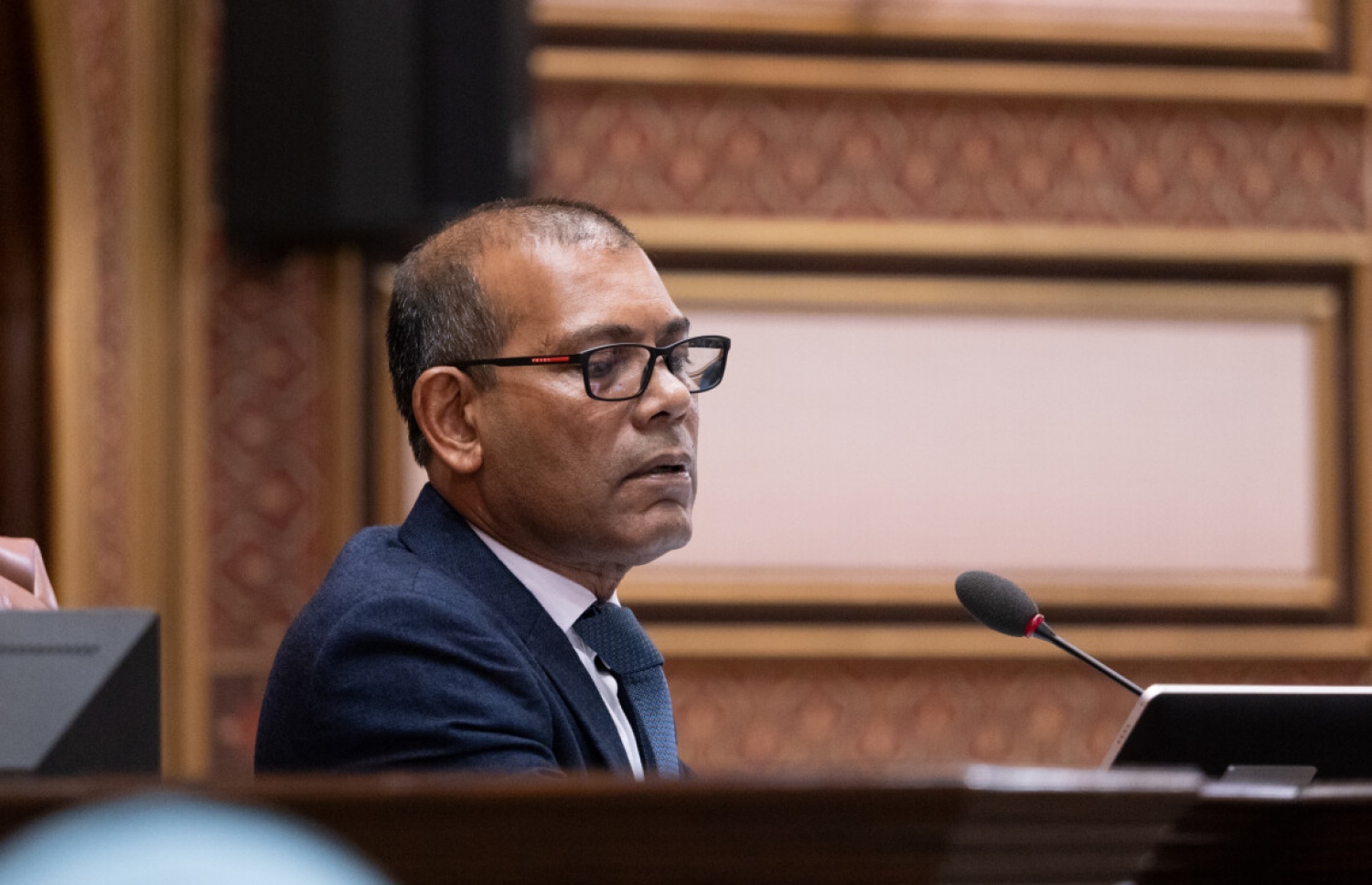 މަޖިލީހުގެ ޖަލްސާއެއްގެ ރިޔާސަތު މަޖިލީހުގެ ރައީސް މުހައްމަދު ނަޝީދު ބަލަހައްޓަވަނީ. -ފޮޓޯ: މަޖިލީހުގެ އިދާރާ