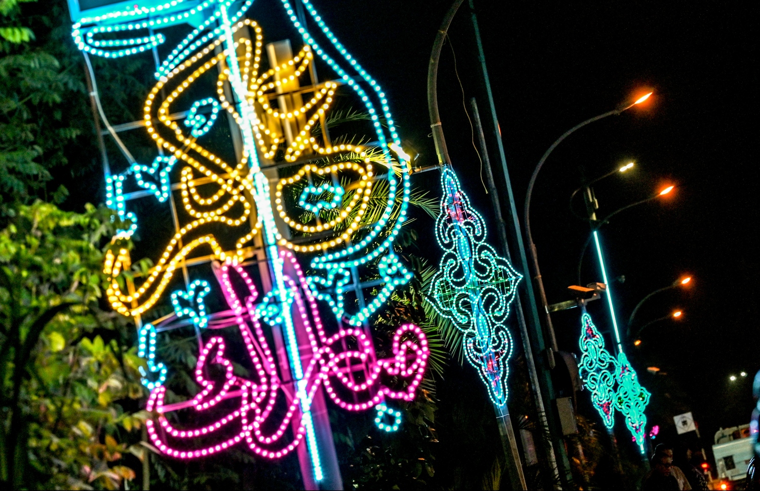 ބޮޑުތަކުރުފާނުމަގު ބޮކިތަކުން ދިއްލާފައި.-- ފޮޓޯ: ނިޝާން އަލީ / މިހާރު