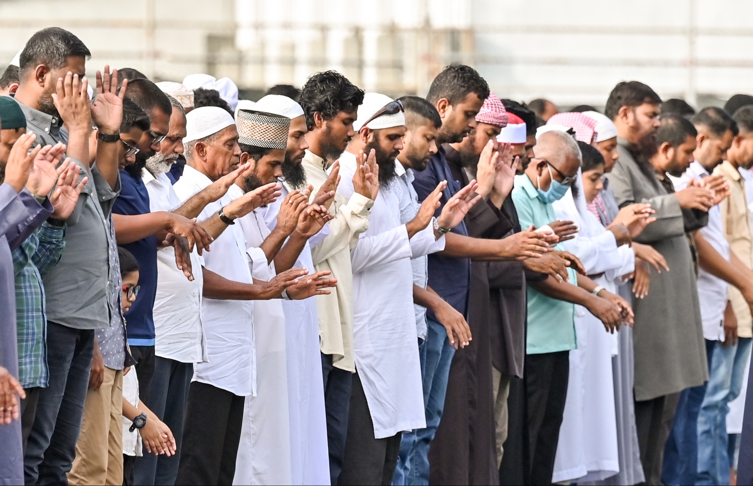 މާފަންނު ސްޓޭޑިއަމްގައި ބޮޑު ޖަމާއަތުގައި މި އަހަރުގެ އަޟްހާ އީދު ނަމާދު ކުރަނީ.-- ފޮޓޯ: ނިޝާން އަލީ/މިހާރު