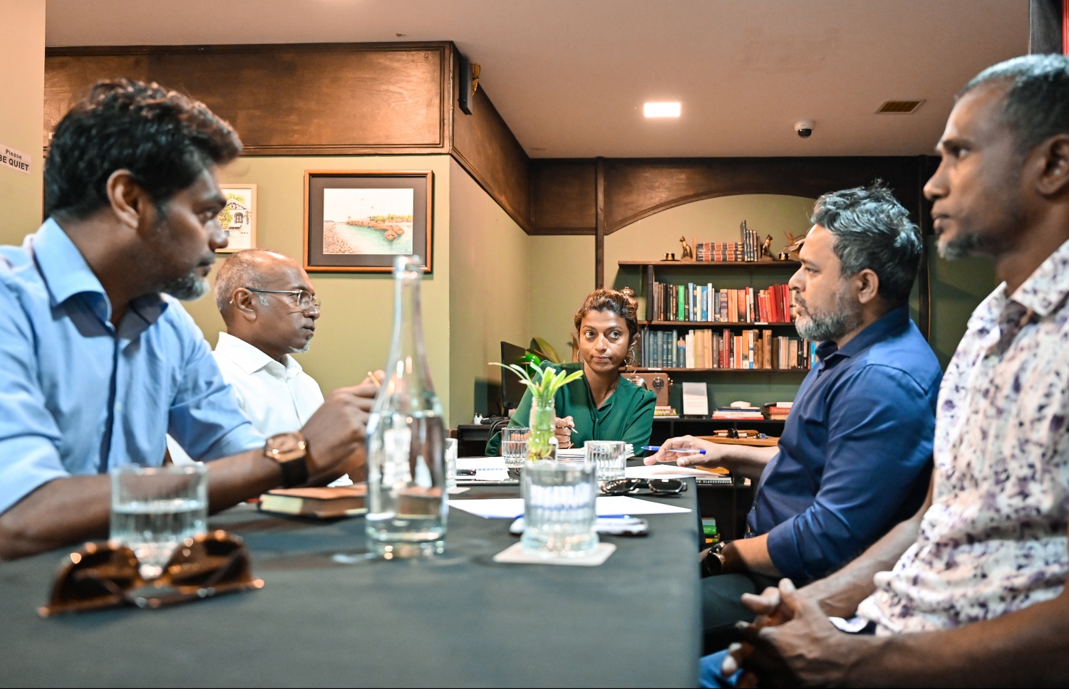 އެންމެ ބޮޑު އިދިކޮޅު ޕާޓީ، ޕީޕީއެމާ އެކު ޑިމޮކްރެޓްސް އިން މަޝްވަރާކުރަނީ.