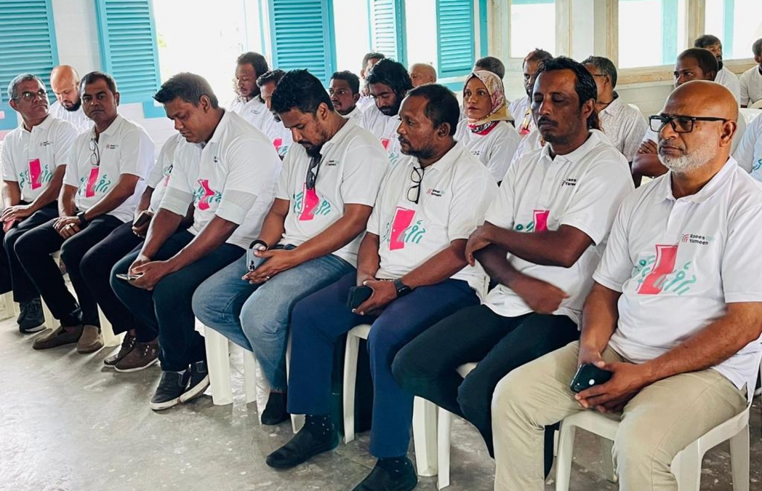 ކުރީގެ ރައީސް އަބްދުﷲ ޔާމީންގެ ރިޔާސީ ކެމްޕެއިން ފެށުމަށް ބޭއްވި ހަރަކާތުގައި ބައިވެރިވި އެ ޕާޓީގެ މެމްބަރުންތަކެއް: އެ ޕާޓީގެ މެމްބަރުން ގަބޫލުކުރާ ގޮތުގައި އިންތިހާބުގެ ކުރިން ޔާމީން މިނިވަންވާނެ.--- ފޮޓޯ: ޕީޕީއެމް