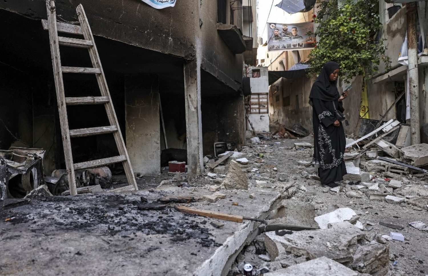 އިޒްރޭލުން މިއަދު ހެނދުނު ދިން މިސައިލް ހަމަލާތަކުގައި ގާޒާގެ އިމާރާތްތަކަށް ގެއްލުން ދީފައި -- ފޮޓޯ: އޭއެފްޕީ