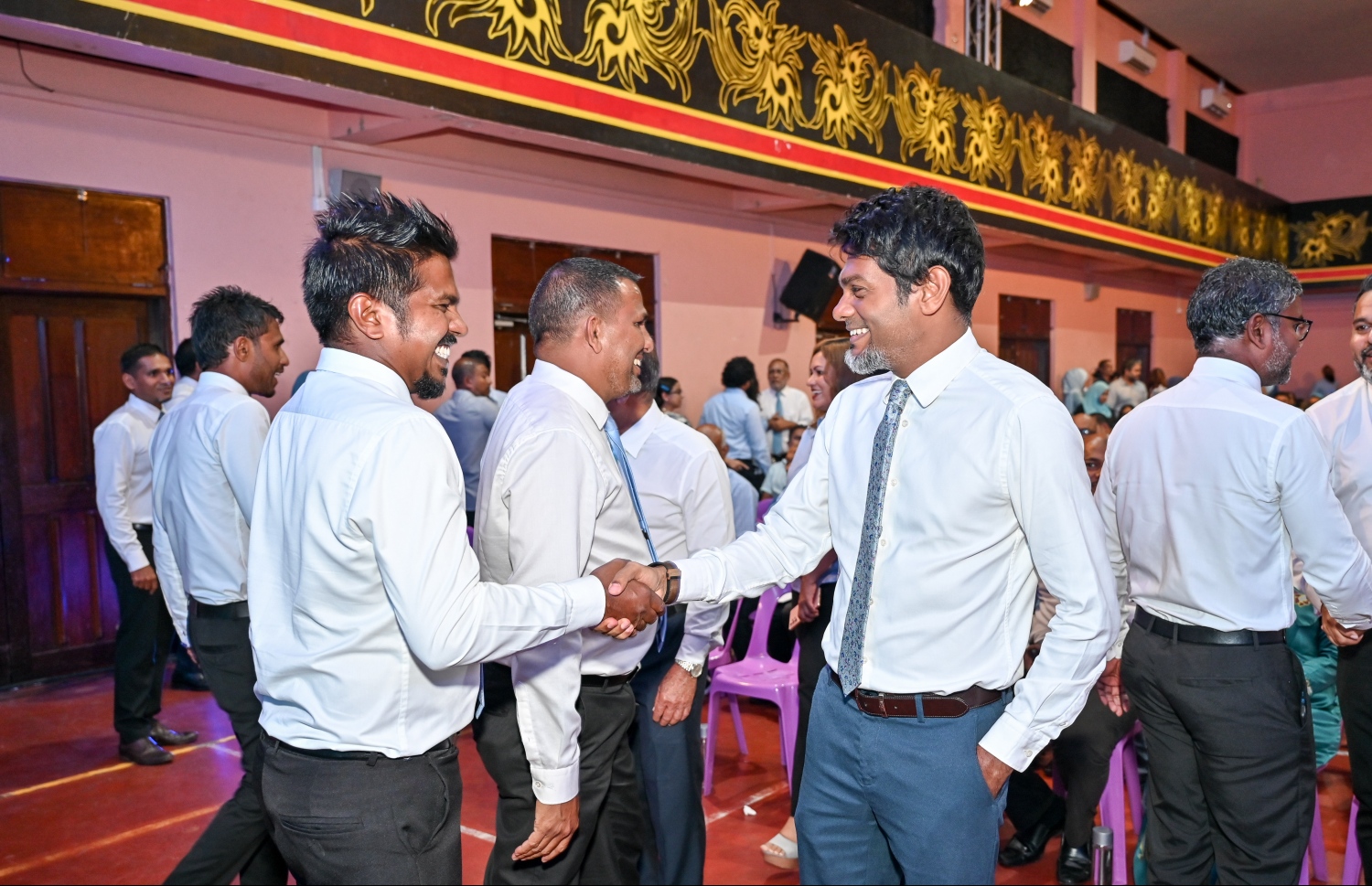 "ދަ ޑިމޮކްރެޓްސް" ނަމުގައި ޕާޓީއެއް އުފެއްދުމަށް ބޭއްވި ޖަލްސާ އެސްޓީއޯގެ ކުރީގެ އެމްޑީ ހުސެއިން އަމްރު.-- ފޮޓޯ: ނިޝާން އަލީ | މިހާރު