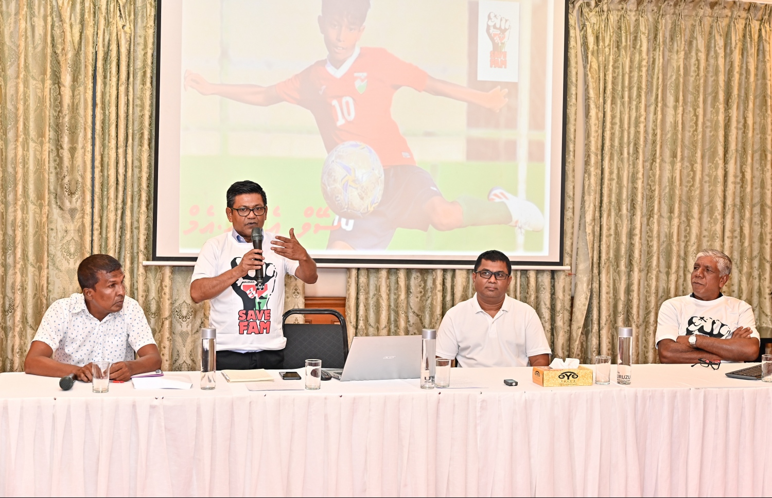 ފުޓްބޯޅަ ރިފޯމްކުރަން ގޮވާލައި "ސޭވް އެފްއޭއެމް" ކެމްޕޭން ފެށުން