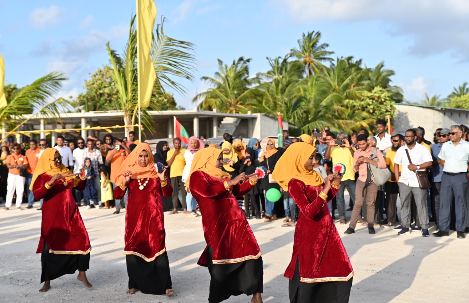 ރައީސް ށ. އަތޮޅަށް ކުރެއްވި ކެމްޕެއިން ދަތުރުގެ ތެރެއިން