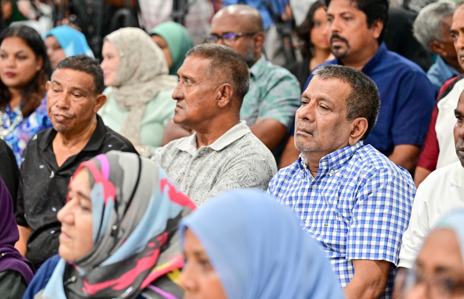 ޑިމޮކްރެޓްސްގެ ރޭގެ ޖަލްސާގައި ބައިވެރިވި ބައެއް އާންމު މެމްބަރުން.---ފޮޓޯ: ނިޝާން އަލީ| މިހާރު