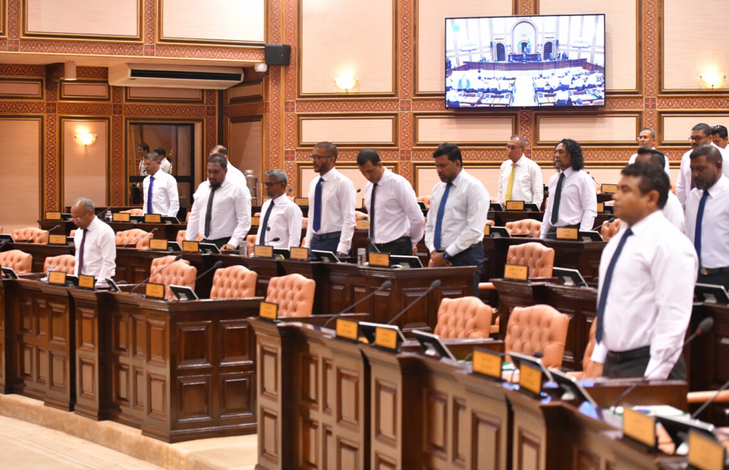 މަޖިލީހުގެ ޖަލްސާއެއްގައި މެމްބަރުން ބައިވެރިވެވަޑައިގަންނަވަނީ. --ފައިލް ފޮޓޯ: މަޖިލީހުގެ އިދާރާ