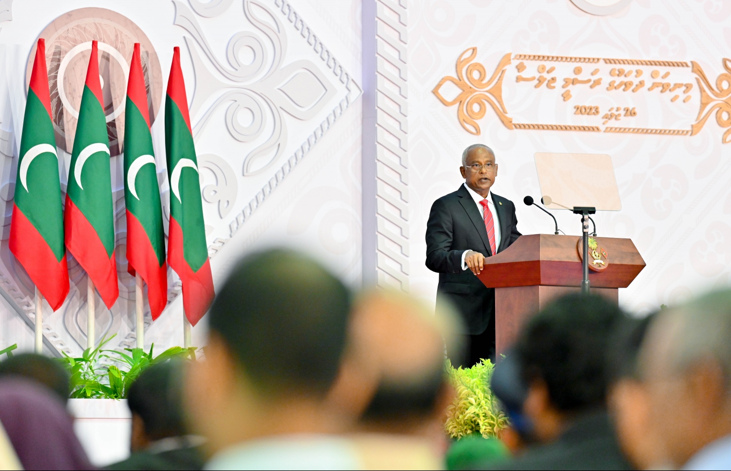 މިއަދު ފާހަގަކުރާ ރާއްޖޭގެ 58 ވަނަ މިނިވަން ދުވަހުގެ މުނާސަބަތުގައި ސޯޝަލް ސެންޓަރުގައި ބޭއްވި ޖަލްސާގައި ރައީސް އިބްރާހިމް މުހައްމަދު ސޯލިހު ވާހަކަފުޅު ދައްކަވަނީ.-- ފޮޓޯ: ނިޝާން އަލީ | މިހާރު