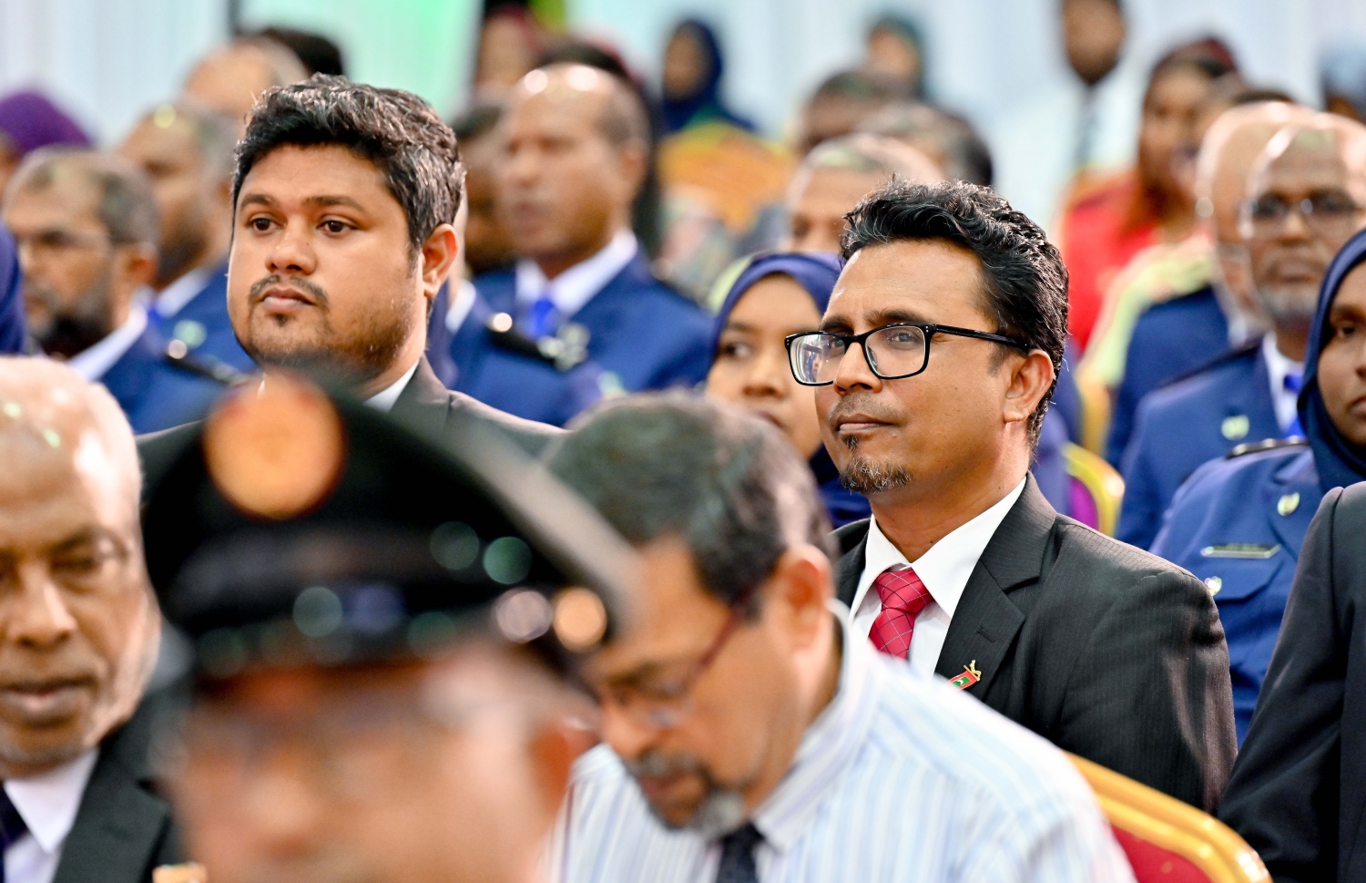 މިއަދު ފާހަގަކުރާ ރާއްޖޭގެ 58 ވަނަ މިނިވަން ދުވަހުގެ މުނާސަބަތުގައި ސޯޝަލް ސެންޓަރުގައި ބޭއްވި ޖަލްސާގައި ބައިވެރިވި ބައެއް މީހުން.-- ފޮޓޯ: ނިޝާން އަލީ | މިހާރު