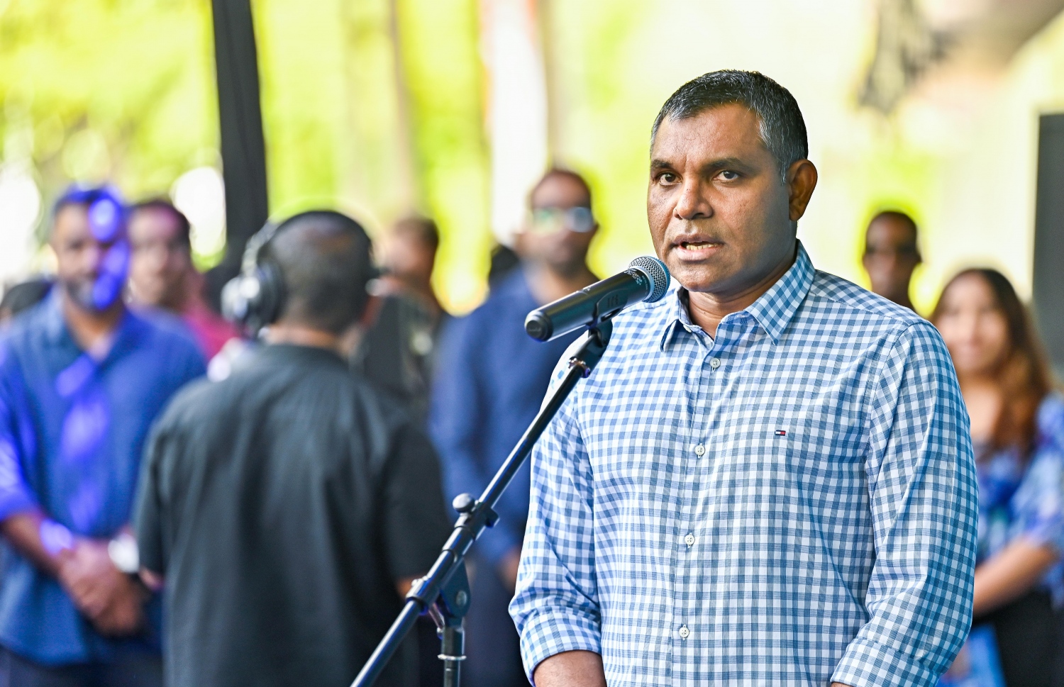 ނައިބު ރައީސް ފައިސަލް ނަސީމު އެސްޓީއޯ ސްމާޓް ފިހާރަ ހުޅުވުމުގެ ރަސްމިއްޔާތުގައި ވާހަކަދައްކަވަނީ-- ފޮޓޯ: ފަޔާޒް މޫސާ / މިހާރު