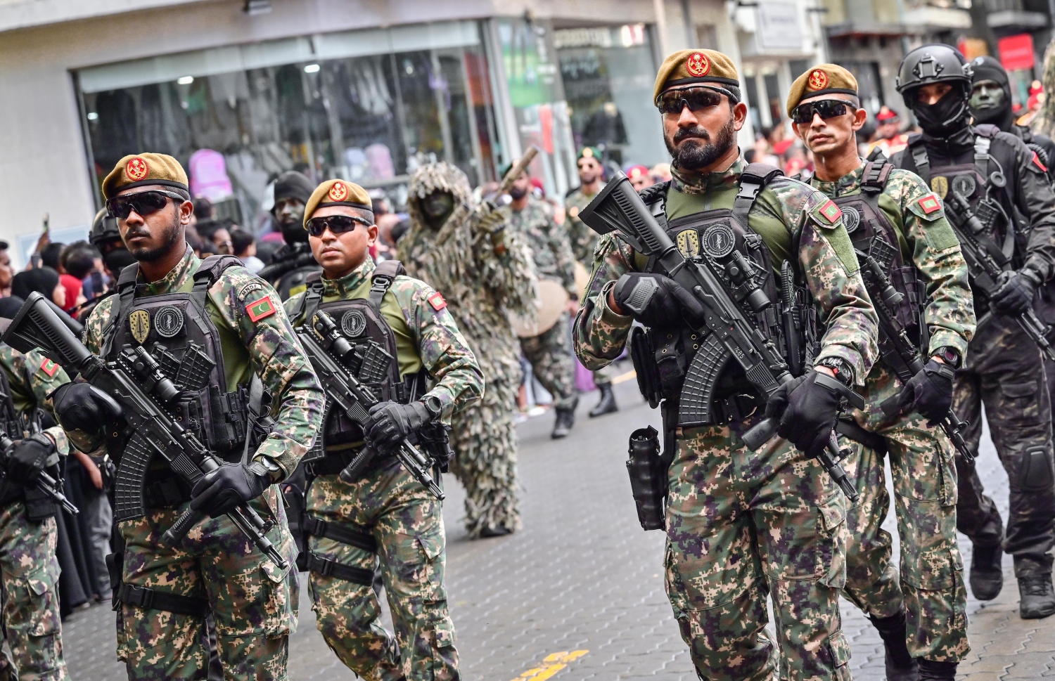 މިނިވަން ދުވަހުގެ ޕެރޭޑްގައި އެމްއެންޑީއެފްގެ ސްޕެޝަލް ފޯސް ސިފައިން ޕެރޭޑްގައި ބައިވެރިވަނީ -- ފޮޓޯ: ނިޝާން އަލީ | މިހާރު