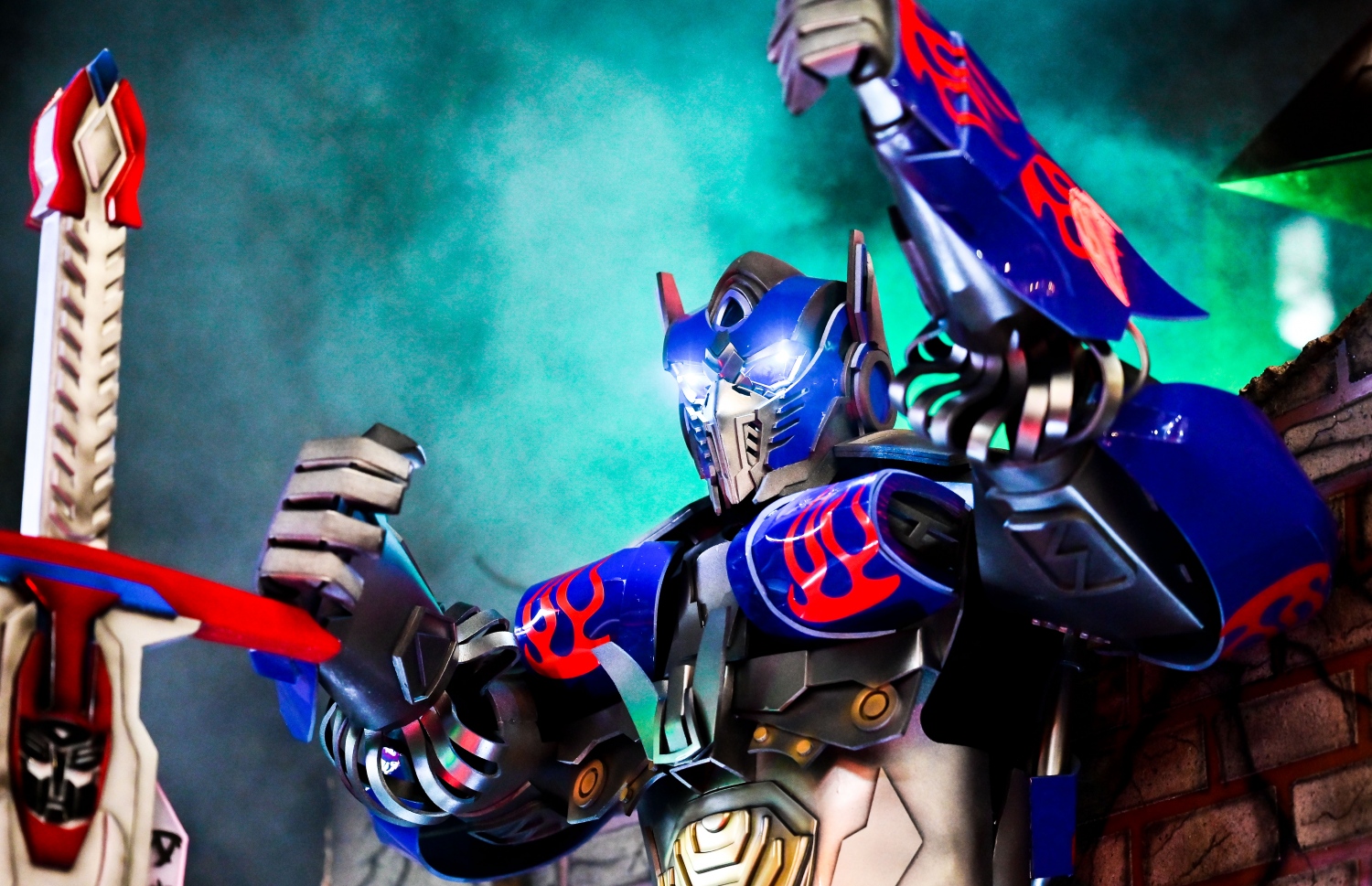 ފުޅަނދުބުރުގައި ބައިވެރިވި ފުޅަނދެއްގައި ހުރި ރޮބެޓެއް. މި އަހަރު މި ހަރަކާތުގައި ގިނަ ކުންފުނިތަކަކުން ވަނީ ބައިވެރިވެފަ -- ފޮޓޯ: ފަޔާޒު މޫސާ | މިހާރު