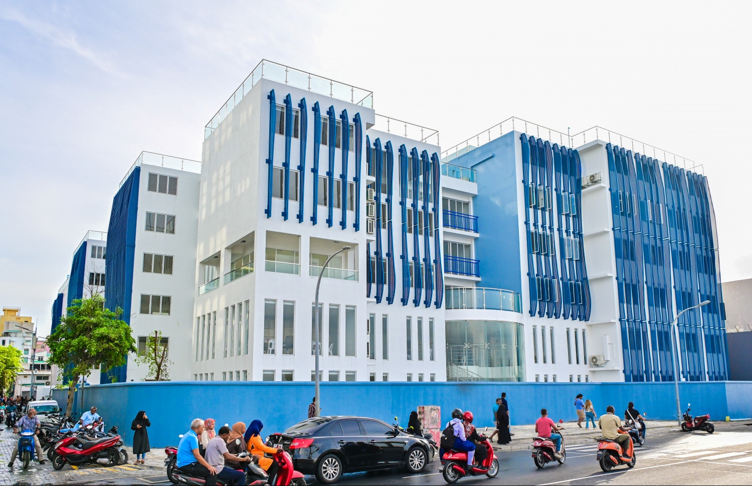 ދަރުމަވަންތަ ސްކޫލުގެ އާ އިމާރާތް: އެ ސްކޫލާ އިންވެގެން ހުރި ޖަލުން މީހުން ހުސްކުރުމުގެ މަސައްކަތް ކުރަމުން އަންނަ ކަމަށް ކަރެކްޝަންސް އިން ވަނީ ބުނެފައި. -- ފޮޓޯ: ނިޝާން އަލީ / މިހާރު