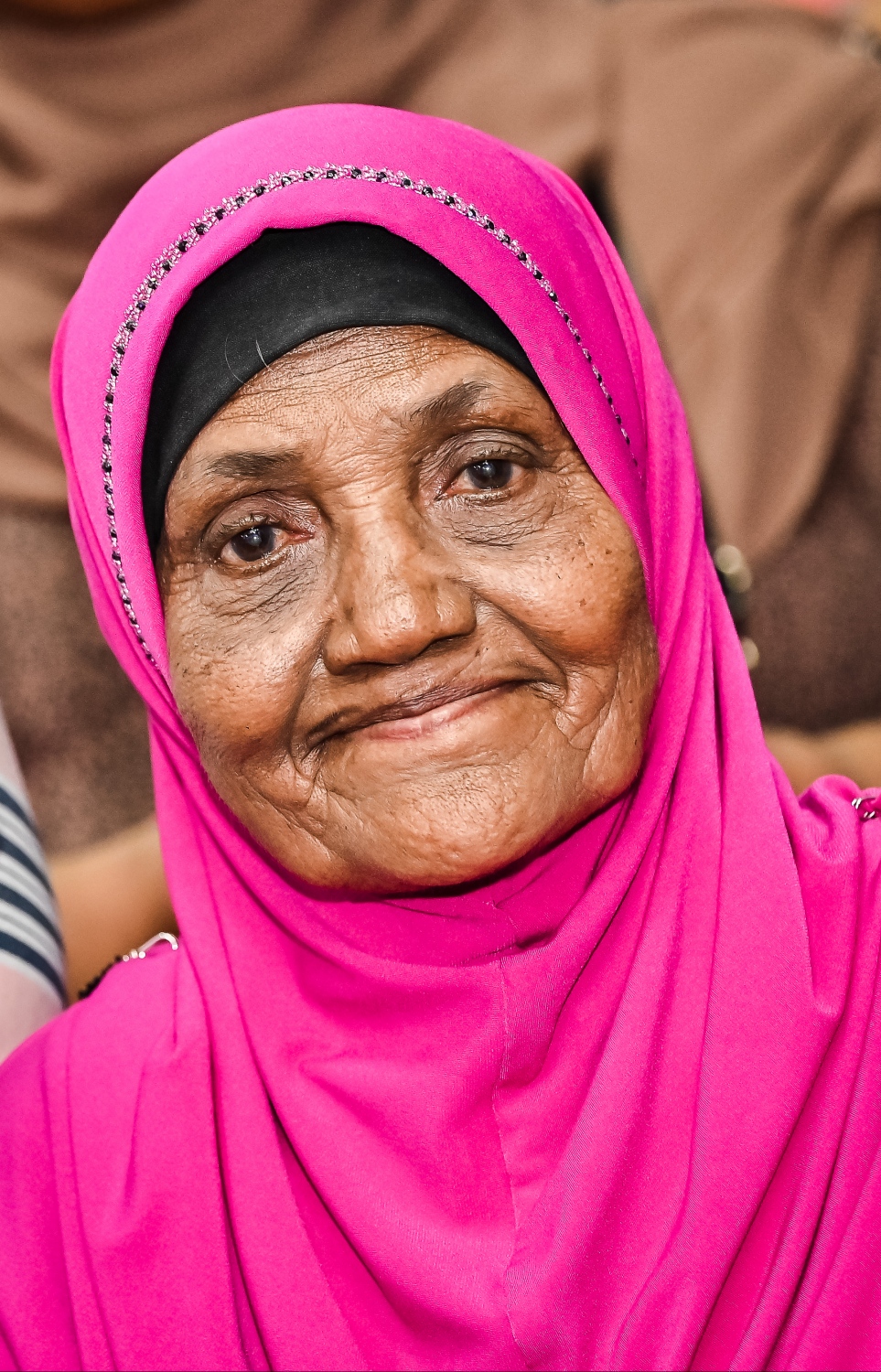 އަލިމަސް ކާނިވަލުގައި ޕީޕީއެމް/ޕީއެންސީން ތައްޔާރުކުރި އެ ކޯލިޝަންގެ ރިޔާސީ ކެމްޕެއިން ޖަގަހަ ރަސްމީކޮށް ހުޅުވުމުގެ ރަސްމިއްޔާތަށް ދިޔަ އެ ކޯލިޝަންގެ ސަޕޯޓަރެއް.---ފޮޓޯ: ނިޝާން އަލީ| މިހާރު