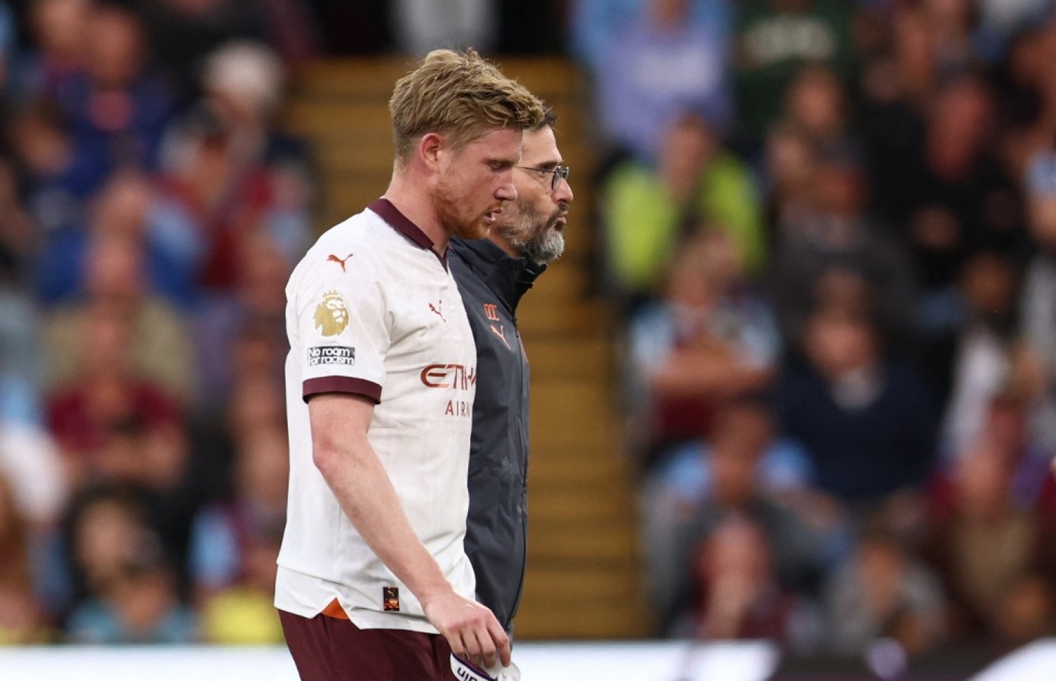 ސިޓީގެ ކެޕްޓަން ޑީބްރޭނާ އަނިޔާ ވެގެން ދަނޑުން ފައިބަނީ.-- ފޮޓޯ: އޭއެފްޕީ