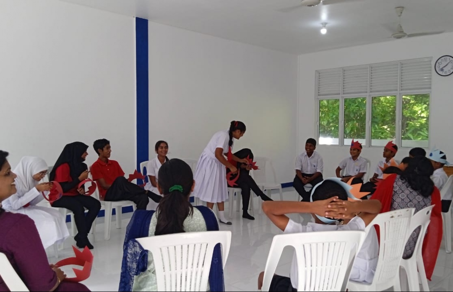 އދ. ދިއްދޫ ސްކޫލުގެ ދަރިވަރުން މިއަދު ސްކޫލުގައި.-- ފޮޓޯ: ދިއްދޫ ސްކޫލް