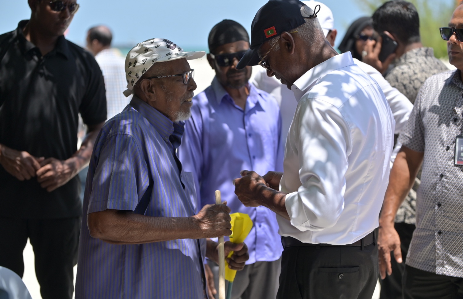 ރައީސް މާފަރުގައި