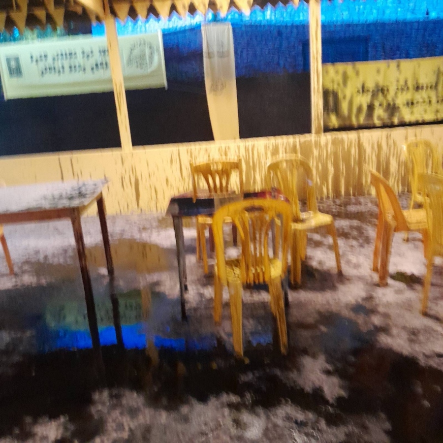 ހޯނޑެއްދޫގެ އެމްޑީޕީ ހަރުގެއަށް ކަޅުތެޔޮ ޖަހައިފައި.-- ފޮޓޯ: އަރިޝް އަބްދުﷲ | ފޭސްބުކް