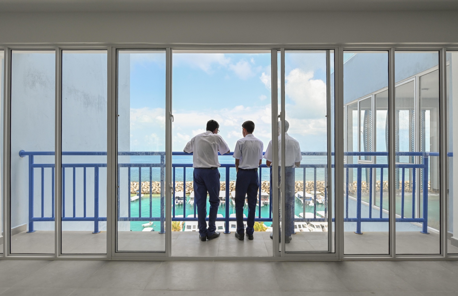 ސްކޫލެއްގެ ދަރިވަރުންތަކެއް: ސްކޫލްތަކުގައި ވޭޕްކުރާ ދަރިވަރުންގެ ސަބަބުން އެހެން ކުދިންނަށް ވަނީ ނުރައްކާ ބޮޑުވެފައި. -- ފޮޓޯ: ނިޝާން އަލީ | މިހާރު