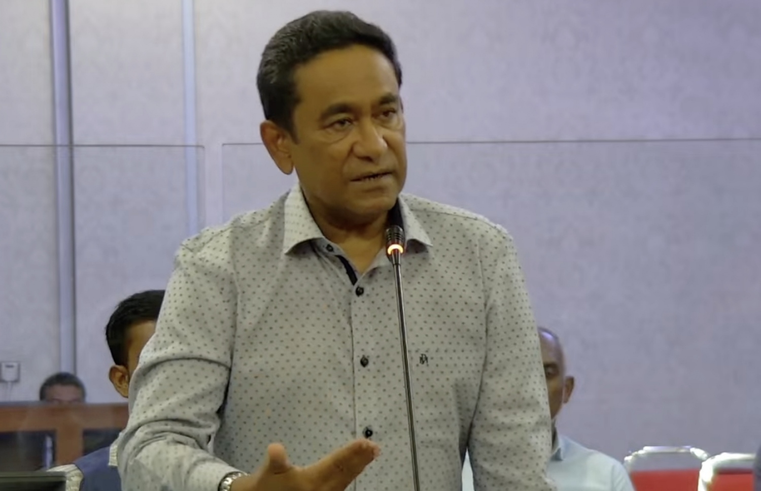 ޔާމީންގެ އިސްތިއުނާފީ އަޑުއެހުމުގެ ތެރެއިން