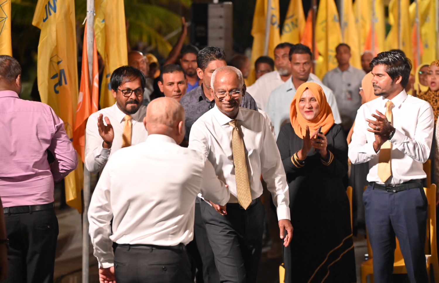 ރައީސް، މިރޭ ދުވާފަރުގައި ބޭއްވި ޖަލްސާއަށް ވަޑައިގަންނަވަނީ