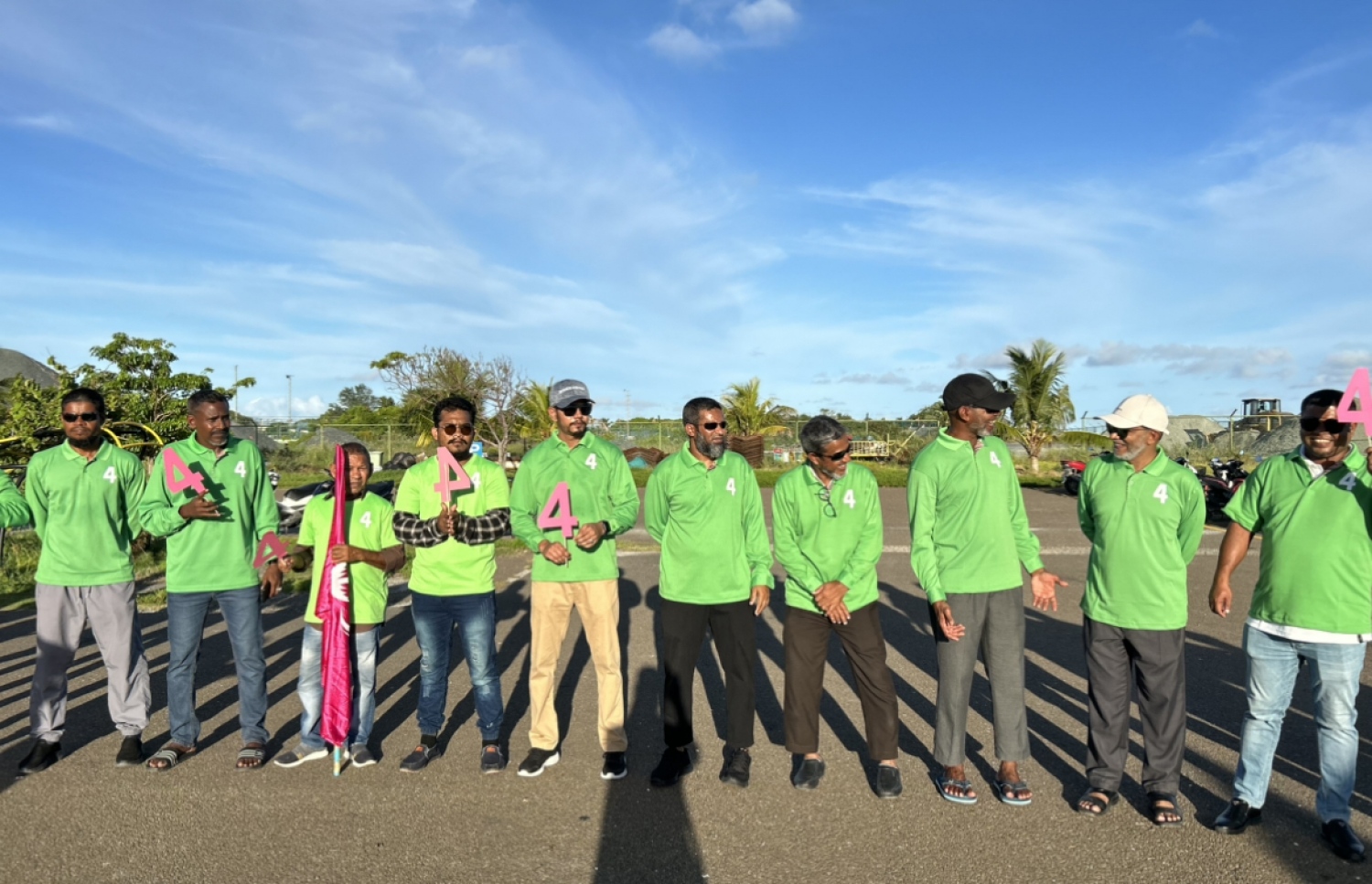 މުއިއްޒަށް މަރުހަބާ ދެންނެވުމަށް މިއަދު ނުކުމެ ތިބި އަދާލަތު ޕާޓީގެ މެންބަރުން: އެމީހުން ބުނާ ގޮތުން ޕާޓީ ވަނީ ދެބައިވެފައި - ފޮޓޯ: މިހާރު