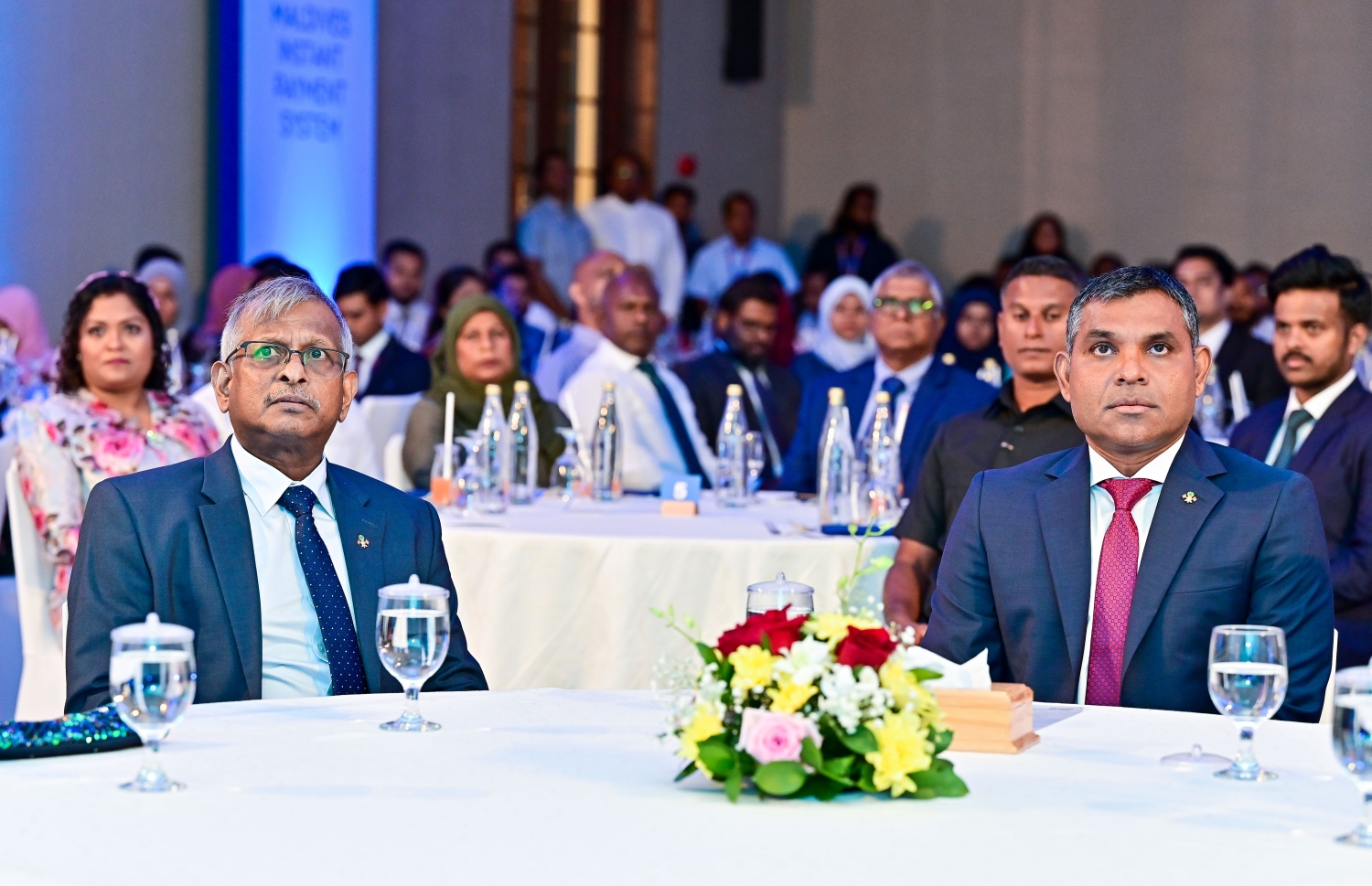 މަރުކަޒީ ބޭންކްގެ އިންސްޓެންޓް ޕޭމެންޓް ސިސްޓަމް "ފަވަރަ" އިފްތިތާހުކުރުމަށް ކްރޮސްރޯޑްސްގައި ބޭއްވި ރަސްމިއްޔާތުގައި ނައިބު ރައީސް ފައިސަލް ނަސީމާއ ގަވަރުނަރު އަލީ ހާޝިމް ބައިވެރިވެވަޑައިގަންނަވަނީ.--- ފޮޓޯ: ފަޔާޒު މޫސާ | މިހާރު