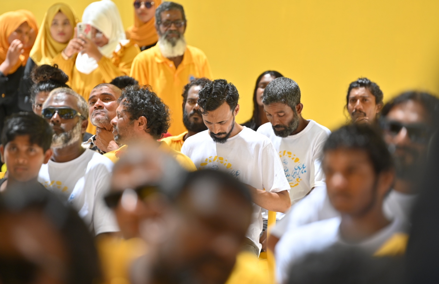 ތ. މަޑިފުށީ ކެމްޕެއިން ޖަލްސާގައި ޒުވާނުންތަކެއް--ފޮޓޯ: އެމްޑީޕީ