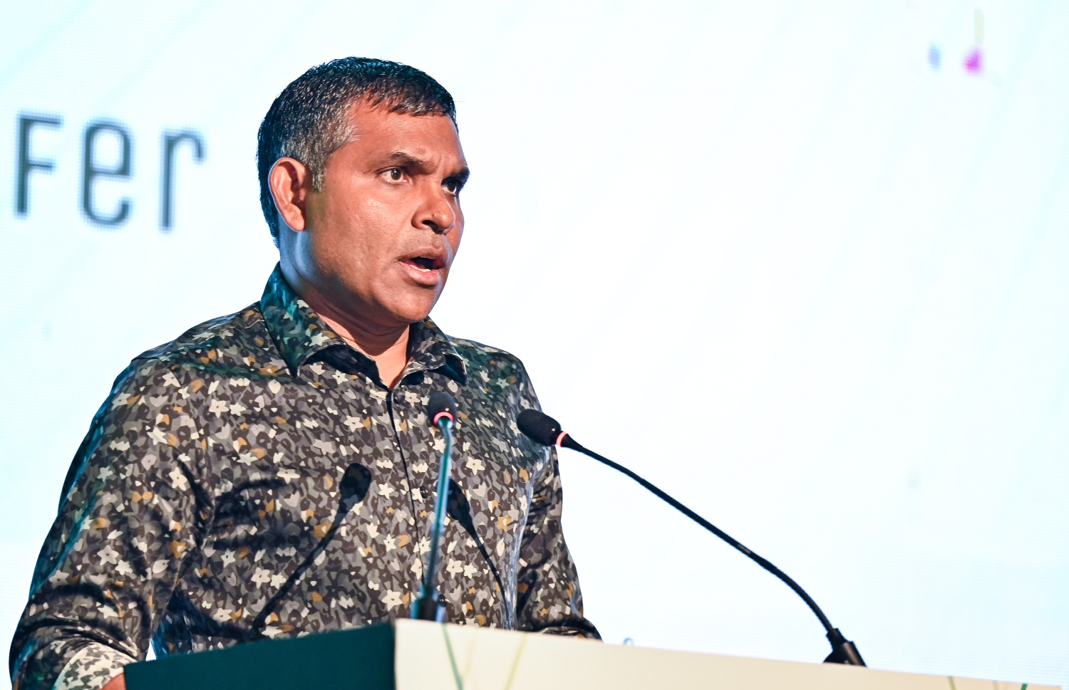 ނައިބް ރައީސް ފައިސަލް ނަސީމް މާލޭގެ ވޭސްޓް ޓްރާންސްފާ ސްޓޭޝަން ހުޅުވައިދެއްވުމަށްފަހު ވާހަކަފުޅު ދައްކަވަނީ -- ފޮޓޯ: ފަޔާޒު މޫސާ | މިހާރު