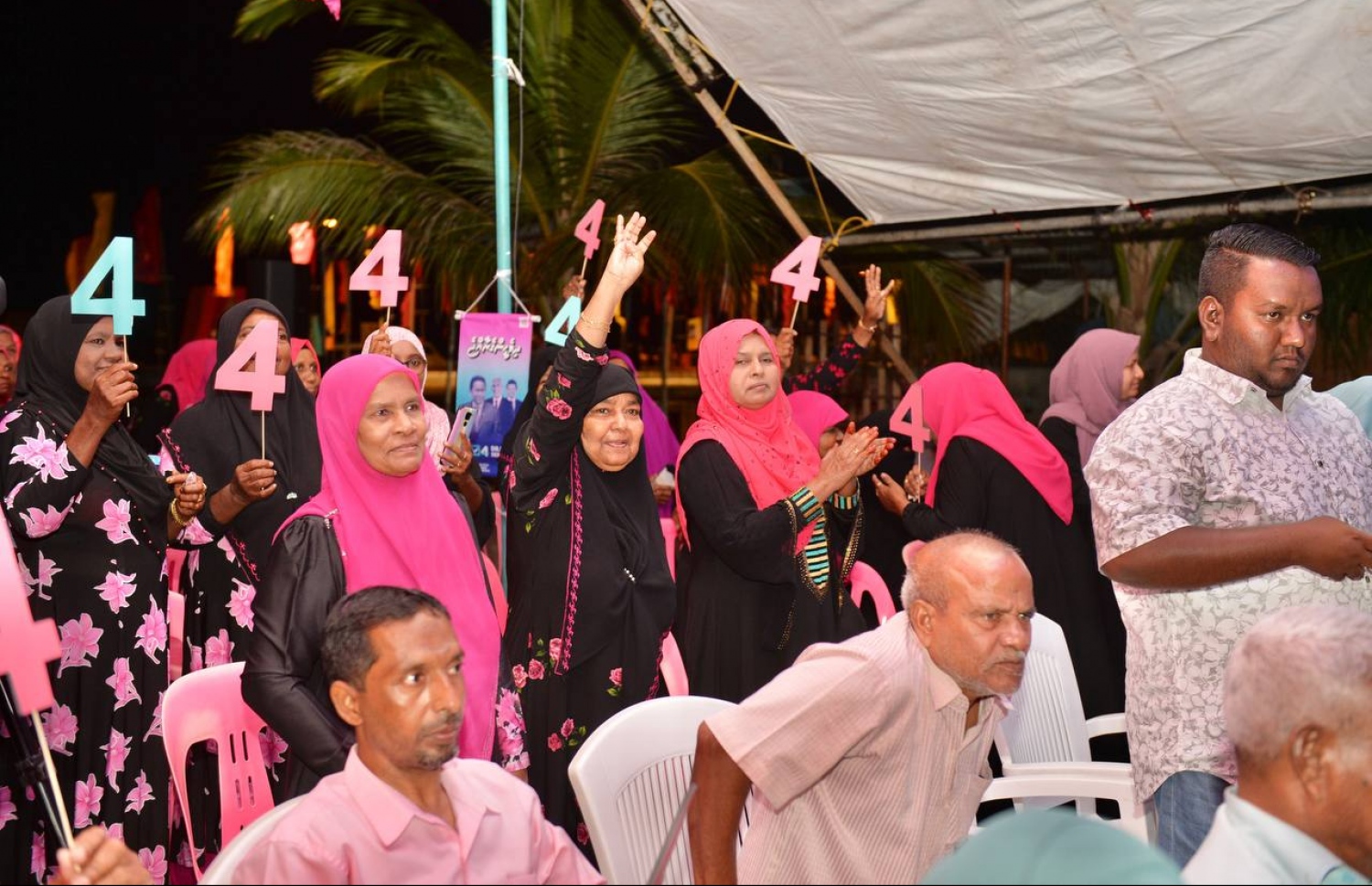މިރޭގެ ޖަލްސާގައި ތެރެެއިން: ދަރަނީގެ ދަންތުރައިން ގައުމު ސަލާމަތްކޮށްދޭނެ ކަމަށް ވިދާޅުވި