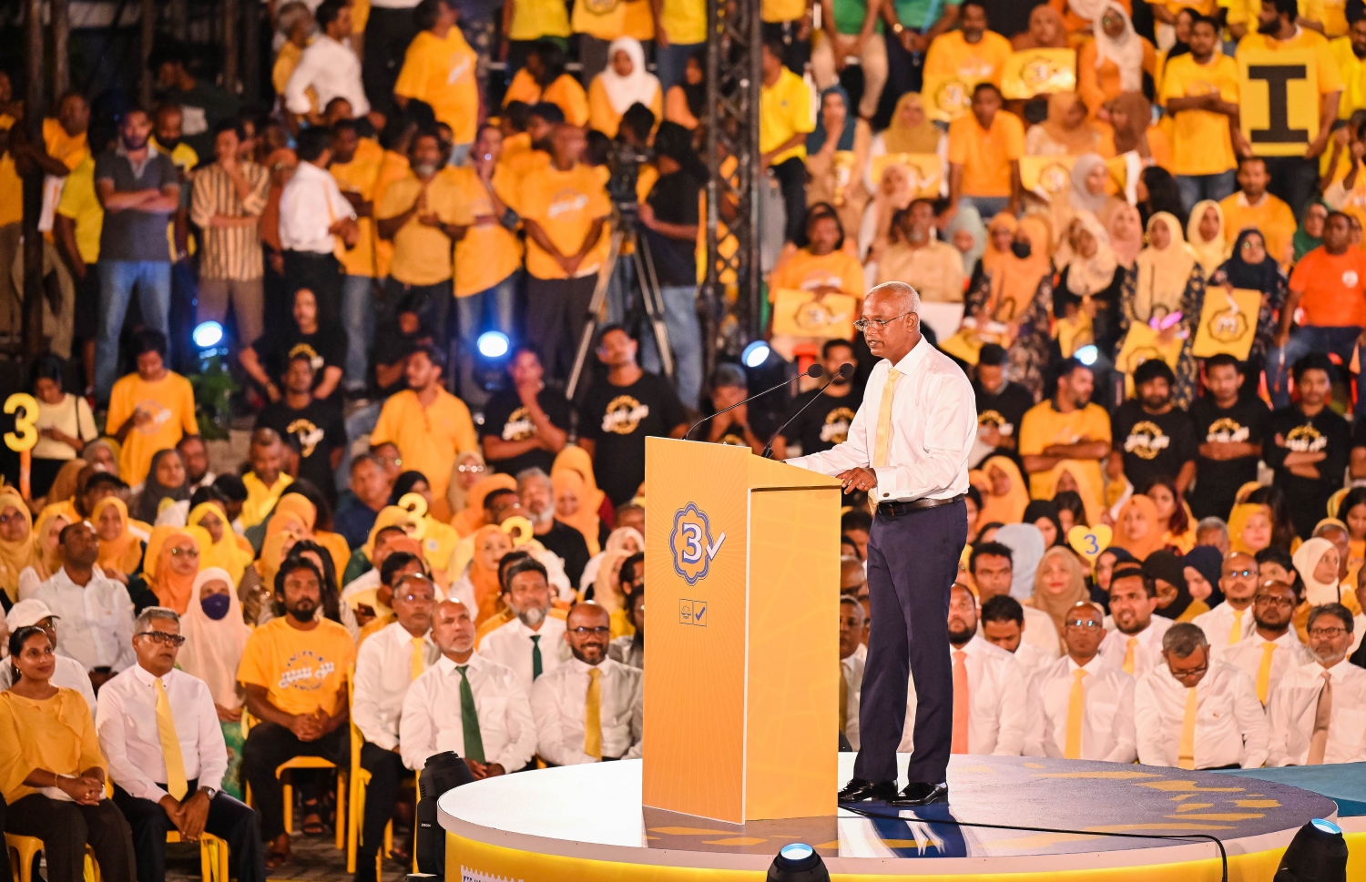 އެމްޑީޕީގެ ޖަލްސާއެއްގައި ރައީސް ވާހަކަ ދައްކަވަނީ، -- ފޮޓޯ: ނިޝާން އަލީ | މިހާރު