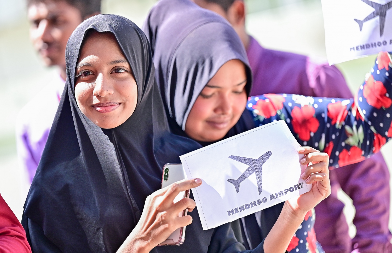 ހިތަދޫގައި އެއާޕޯޓު އެޅުމަށް އެ ރަށުގެ ރައްޔިތުން މިއަދު ކުރި އިހުތިޖާޖުގެ ތެރެއިން -- ފޮޓޯ: ފަޔާޒް މޫސާ | މިހާރު