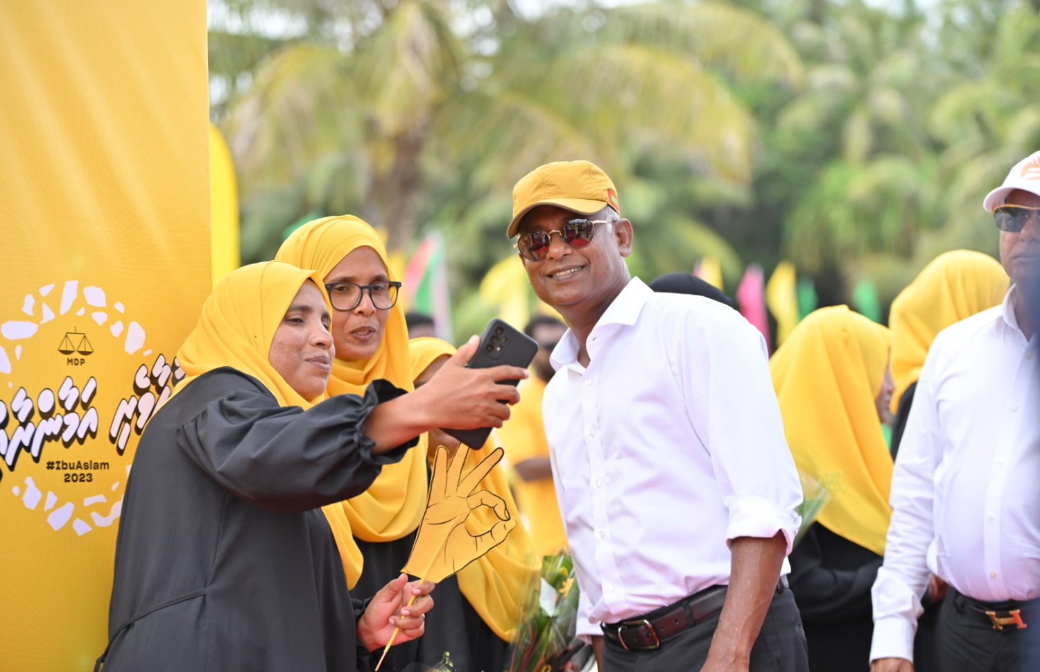 އެމްޑީޕީގެ ރިޔާސީ ކެންޑިޑޭޓް ރައީސް އިބްރާހިމް މުހައްމަދު ސޯލިހު ކެމްޕެއިނަށް ހދ. ނޭކުރެންދުއަށް ވަޑައިގަތުމުން މަރުހަބާ ކިޔުން.-- ފޮޓޯ: އެމްޑީޕީ