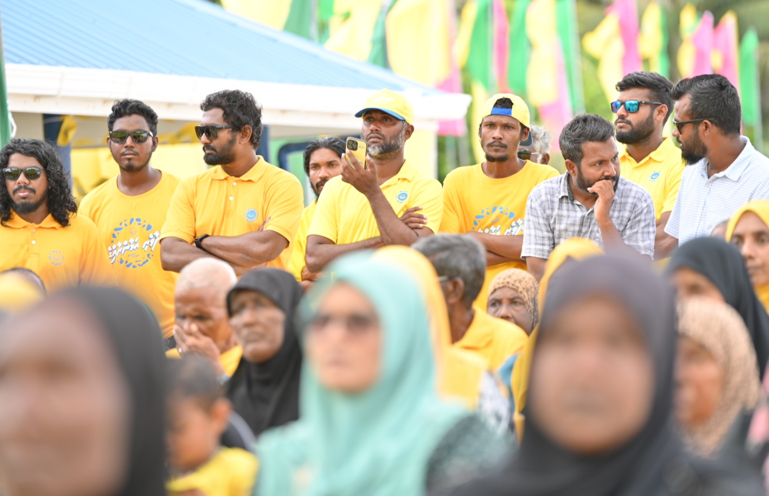 އެމްޑީޕީގެ ރިޔާސީ ކެންޑިޑޭޓް ރައީސް އިބްރާހިމް މުހައްމަދު ސޯލިހު ކެމްޕެއިނަށް ހދ. ނޭކުރެންދޫގައި ބޭއްވި ޖަލްސާގައި އާންމުން ބައިވެރިވަނީ.-- ފޮޓޯ: އެމްޑީޕީ