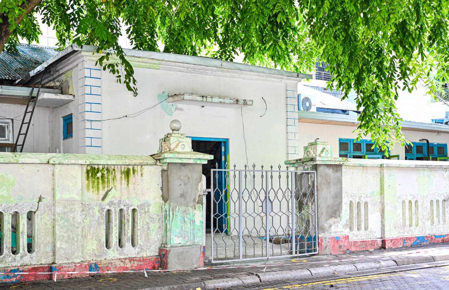 ގުރުއާނާ ބެހޭ މަރުކަޒު ހިންގި އިމާރާތް: އެ ތަން އުމުރުން ދުވަސްވީ މީހުންނަށް ބޭނުންވާ ހުރިހާ ހިދުމަތެއް ފަސޭހައިން ލިބޭނެ ކަމަށް މިނިސްޓްރީން ބުނޭ.-- ފޮޓޯ: ނިޝާން އަލީ / މިހާރު