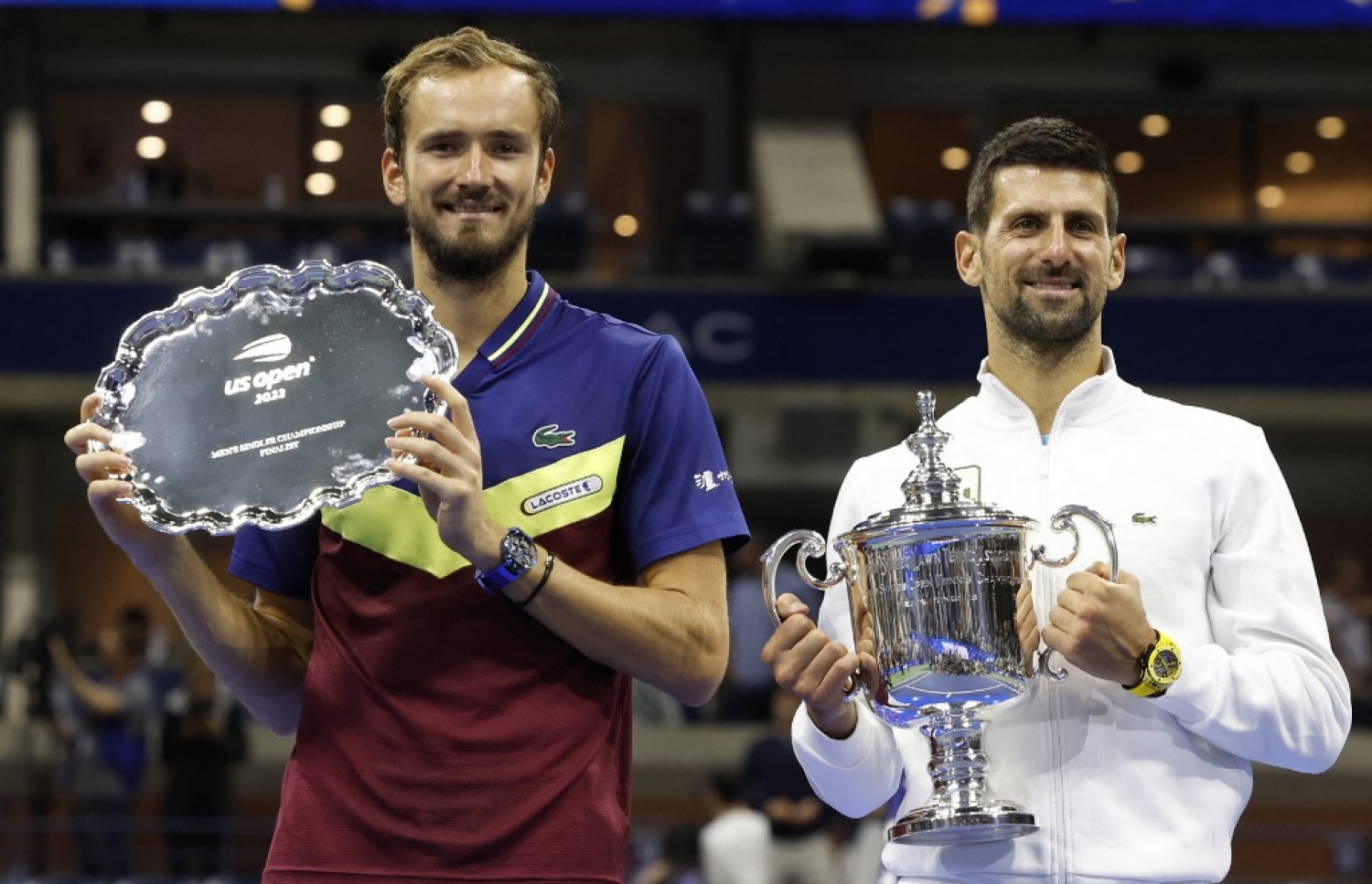 ޔޫއެސް އޯޕަން ކާމިޔާބުކުރި ޖޮކޮވިޗް (ކ) އާއި ފައިނަލްގައި ވާދަކުރި މެޑްވެޑޭވް (ވ).-- ފޮޓޯ: އޭއެފްޕީ