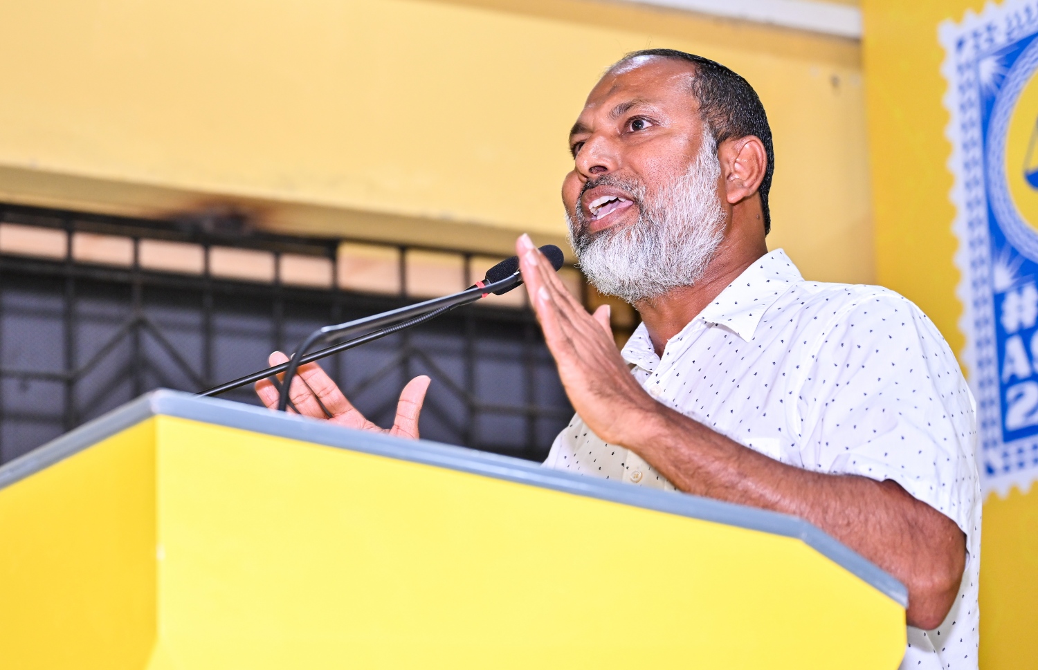 އިންތިހާބުގެ ދެވަނަ ބުރަށް އެމްޑީޕީގެ ކެމްޕެއިން ފެށުމަށް ދަނޑިކޮށީ ޖަގަހައިގައި ބޭއްވި ޖަލްސާގައި ހޯމް މިނިސްޓަރު އިމްރާން އަބްދުﷲ ވާހަކަފުޅު ދައްކަވަނީ -- ފޮޓޯ: ފަޔާޒު މޫސާ | މިހާރު