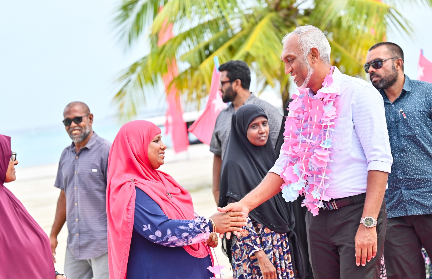 މުއިއްޒު ބިލެތްފަހީގައި: ރައްޔިތުން އުއްމީދު ކުރައްވާ ގޮތަށް އެއާޕޯޓް މަޝްރޫއު ކުރިއަށް ގެންދަވާނެ ކަމަށް ވިދާޅުވި - ފޮޓޯ: ނިޝާން އަލީ | މިހާރު