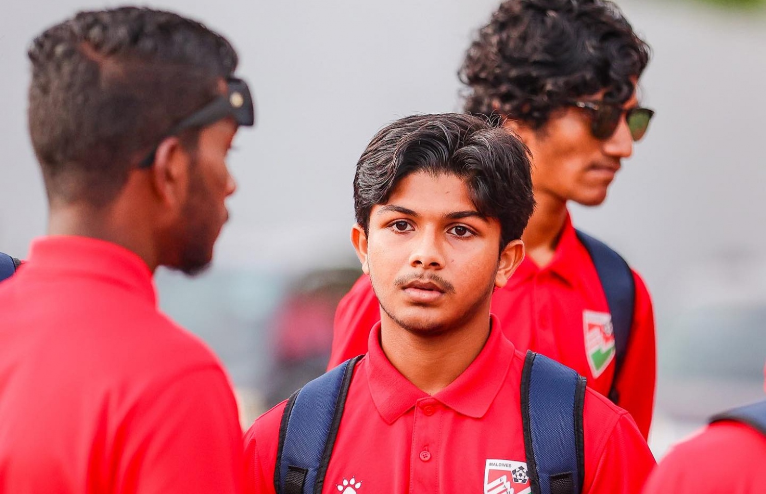 ރާއްޖޭގެ 19 އަހަރުންދަށުގެ ޓީމުގެ ބައެއް ކުޅުންތެރިން އިއްޔެ މާލޭ ބަސް ޓާމިނަލުގައި: މައްސަލަ ދިމާ ނުވެ ޓީމު ވަނީ ފުރާފަ --- ފޮޓޯ: އަބްދުﷲ ޔަޝާއު | ސިޑިބަރި