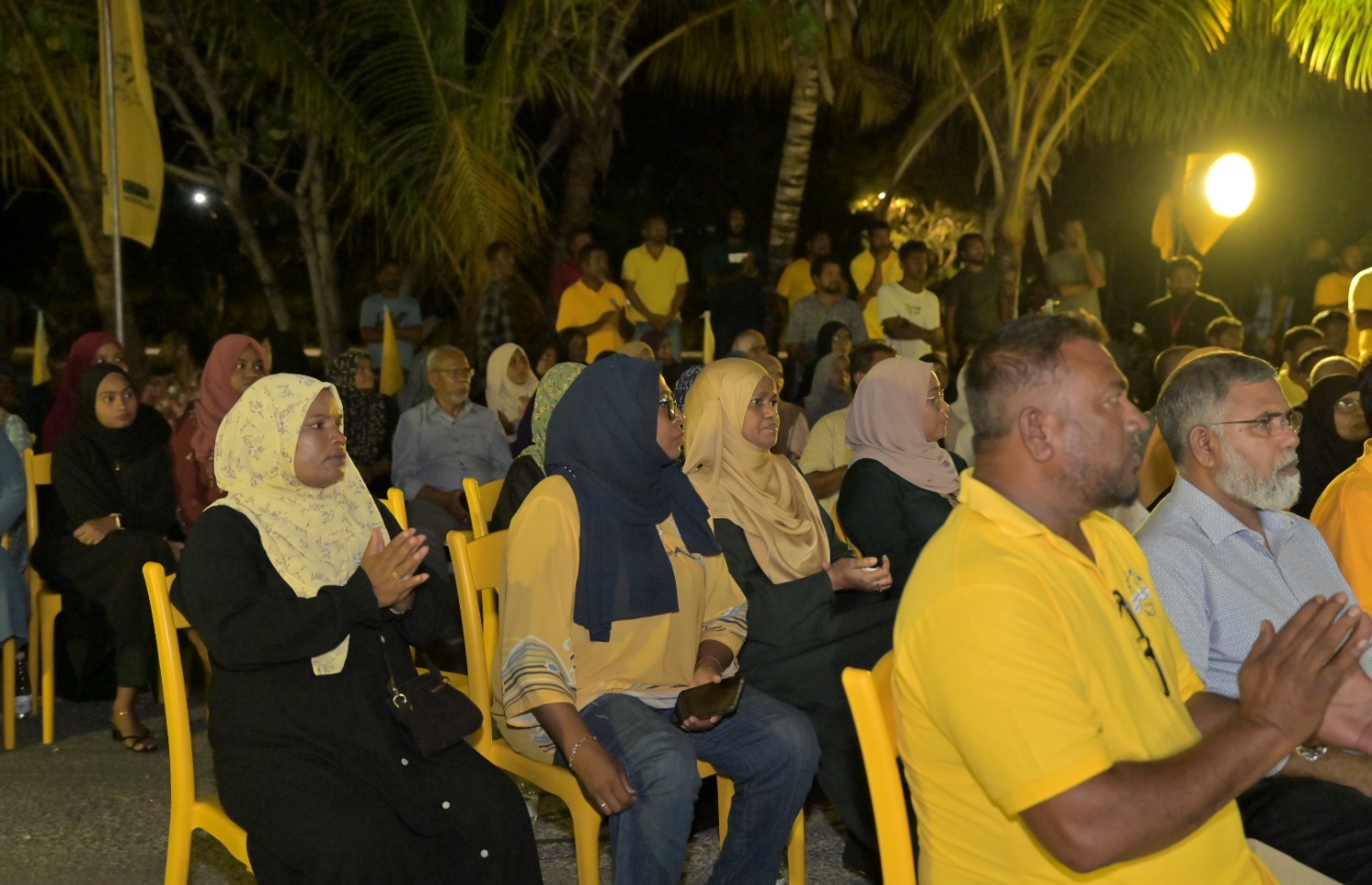 ތިނަދޫ ޖަލްސާގައި އެމްޑީޕީގެ ސަޕޯޓަރުން ބައިވެރިވަނީ. -- ފޮޓޯ | އެމްޑީޕީ