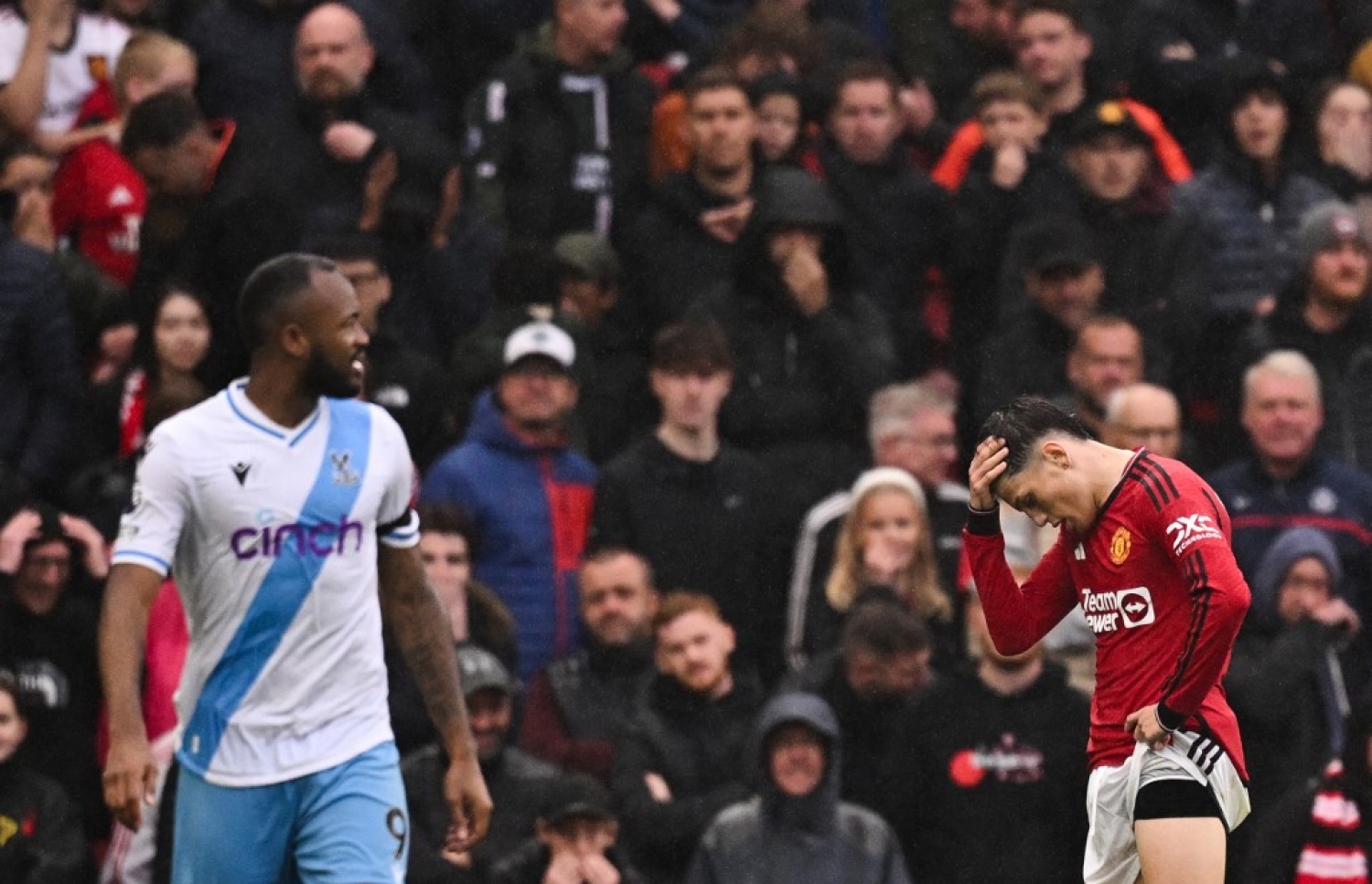 ޕެލަސްއާ ކުޅުނު މެޗުގައި ޔުނައިޓެޑްގެ ގާނާޗޯ މާޔޫސް ވެފައި.-- ފޮޓޯ: އޭއެފްޕީ