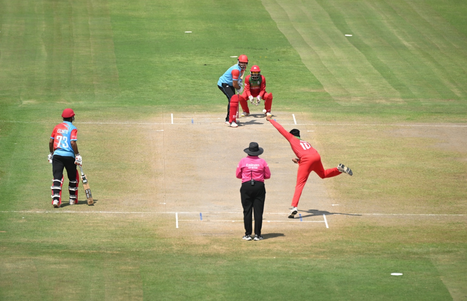 ކުވެއިތާ ދެކޮޅަށް ރާއްޖެ ކުޅުނު މެޗެއްގައި، ރާއްޖޭން އުކަނީ.-- ފޮޓޯ: ސީބީއެމް