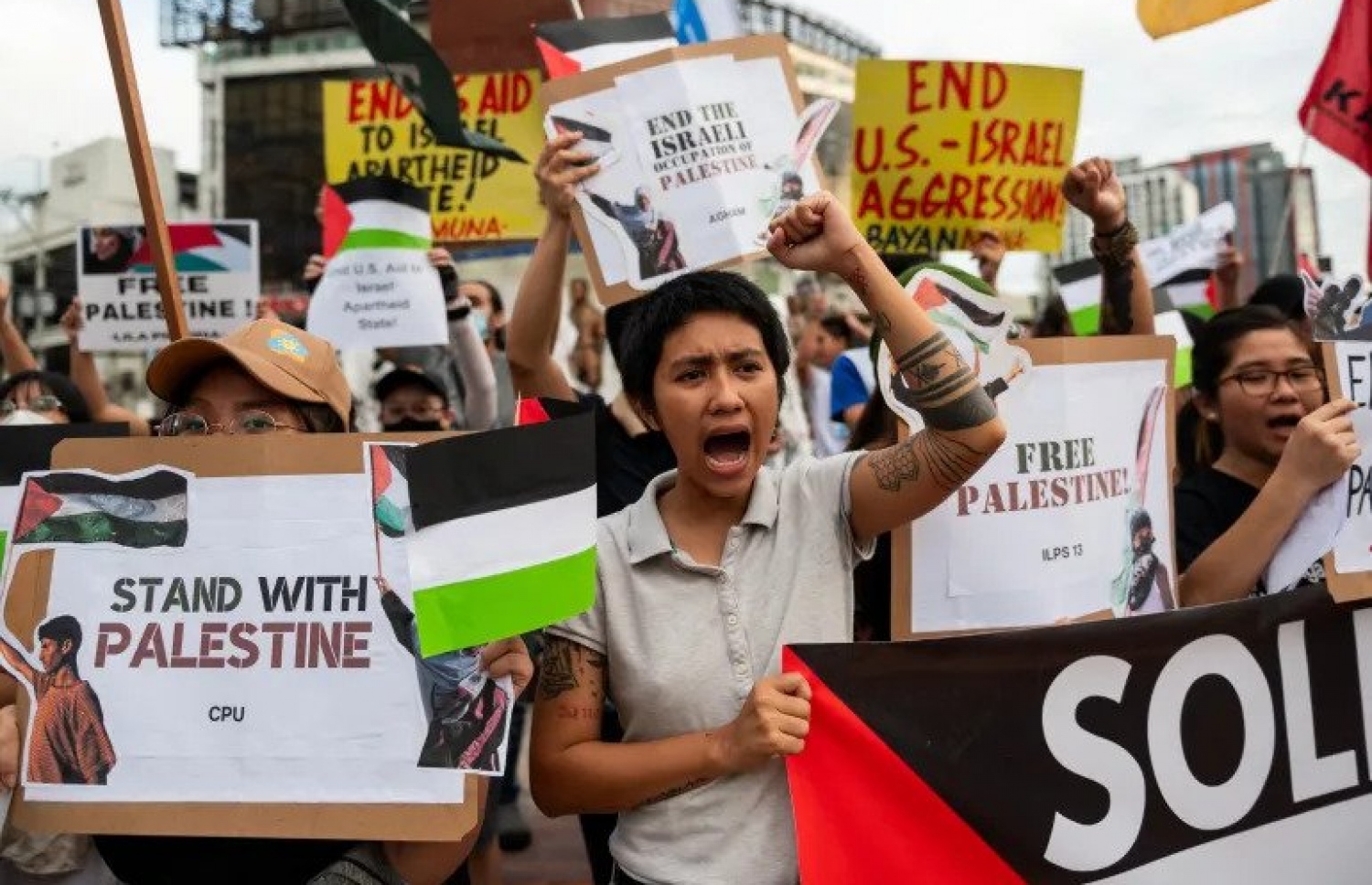 ގާޒާގެ ރައްޔިތުންނާ އެކު ތިބިކަން ހާމަކޮށް ފިލިޕީންސްގައި ކުރަމުންދާ މުޒާހަރާގެ ތެރެއިން